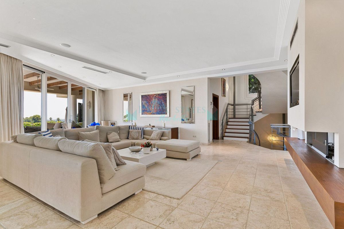 Villa for sale in La Quinta, Benahavis