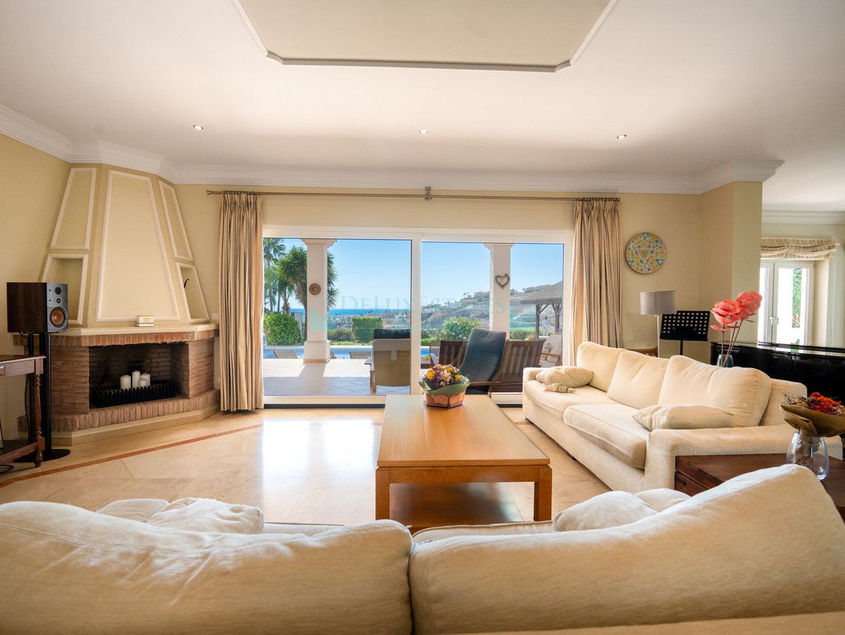 Villa for rent in Benahavis