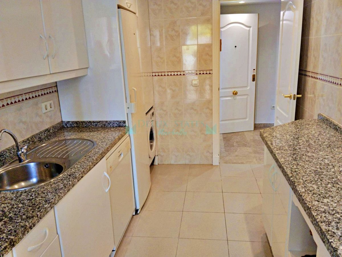 Ground Floor Apartment for sale in Nueva Andalucia