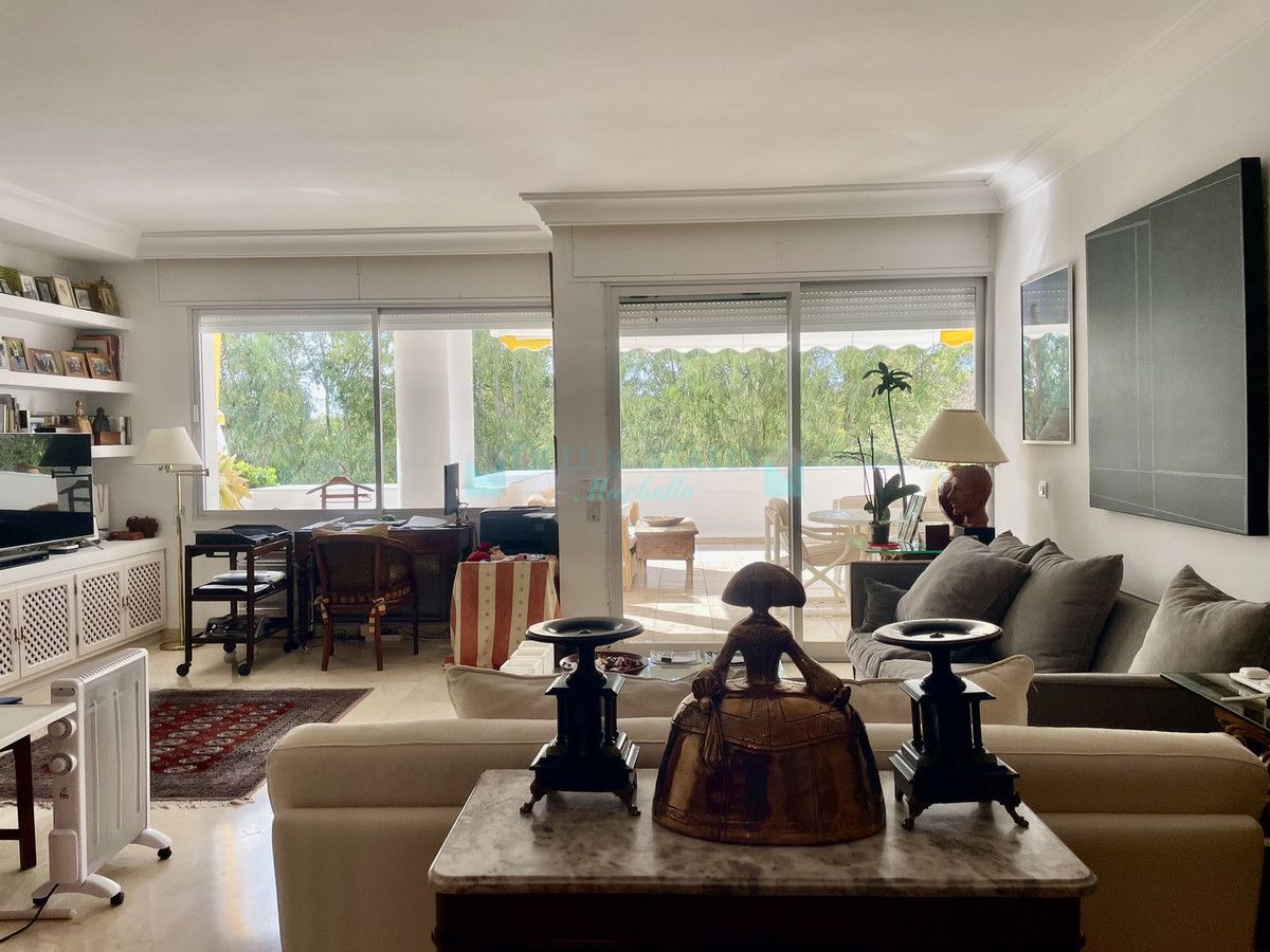Apartment for sale in Guadalmina Alta, San Pedro de Alcantara
