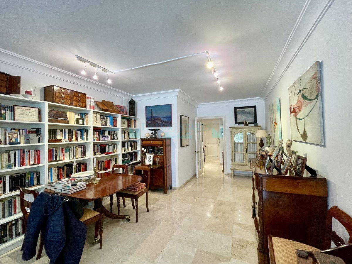 Apartment for sale in Guadalmina Alta, San Pedro de Alcantara