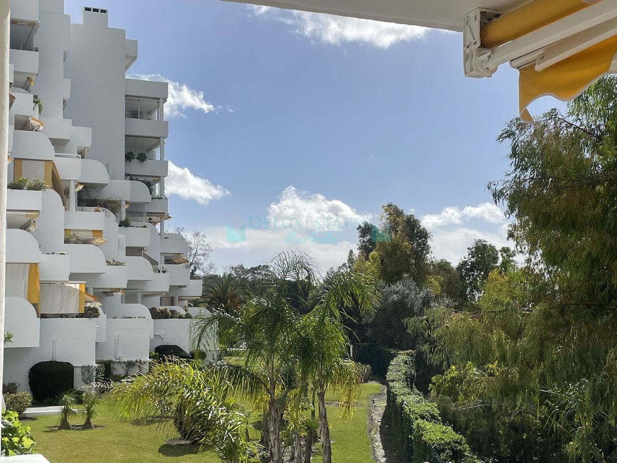 Apartment for sale in Guadalmina Alta, San Pedro de Alcantara