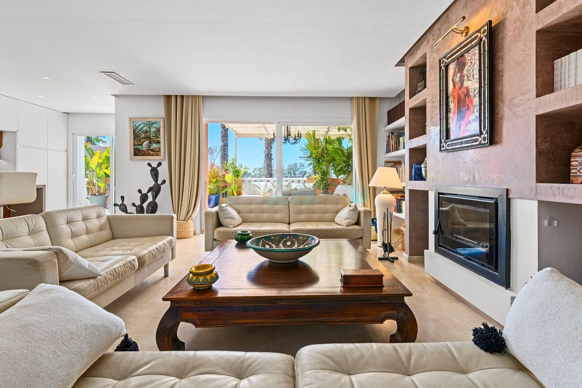 Penthouse for sale in Estepona