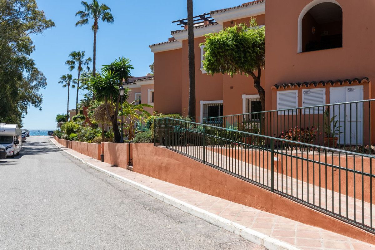 Penthouse for sale in Estepona