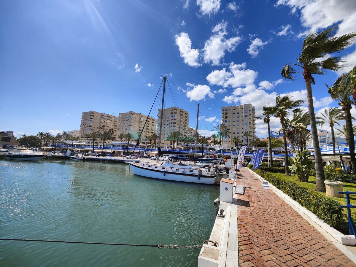 Apartment for sale in Estepona