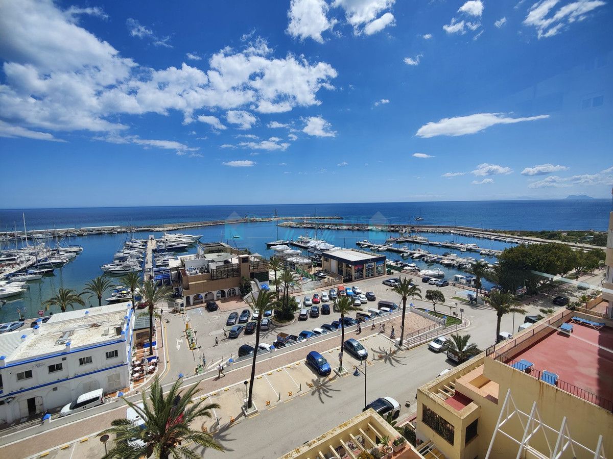 Apartment for sale in Estepona