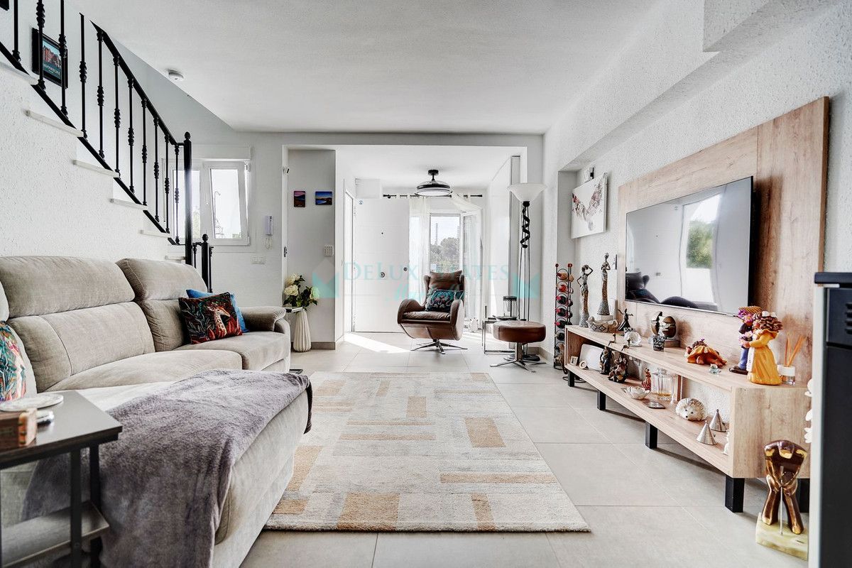 Town House for sale in Las Chapas, Marbella East