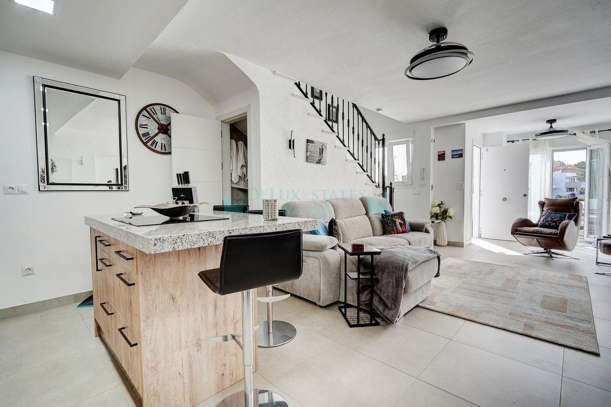 Town House for sale in Las Chapas, Marbella East