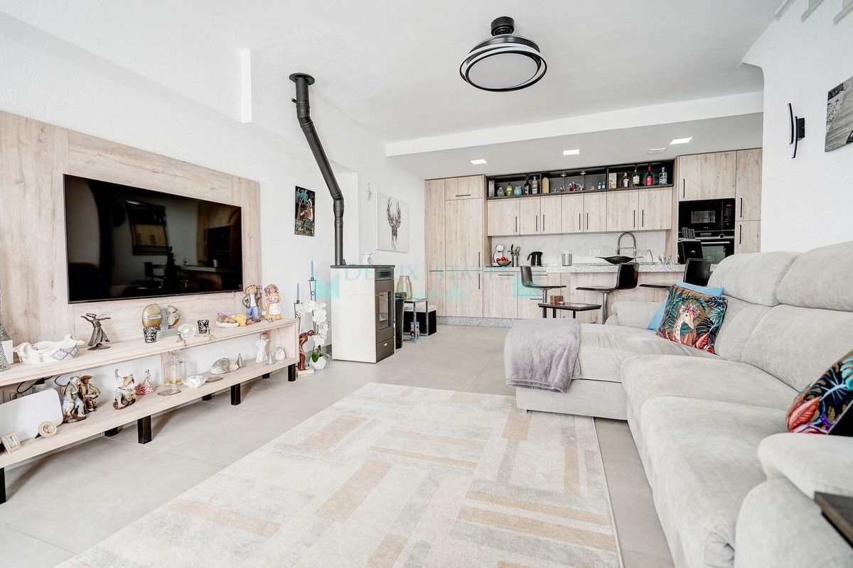 Town House for sale in Las Chapas, Marbella East