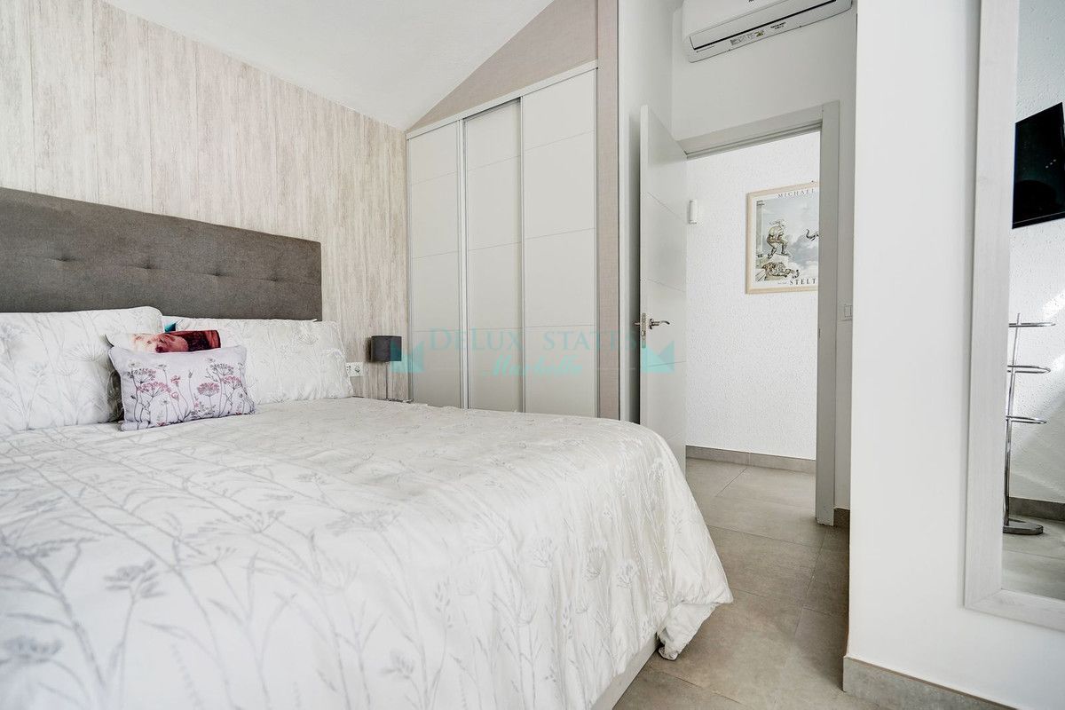 Town House for sale in Las Chapas, Marbella East