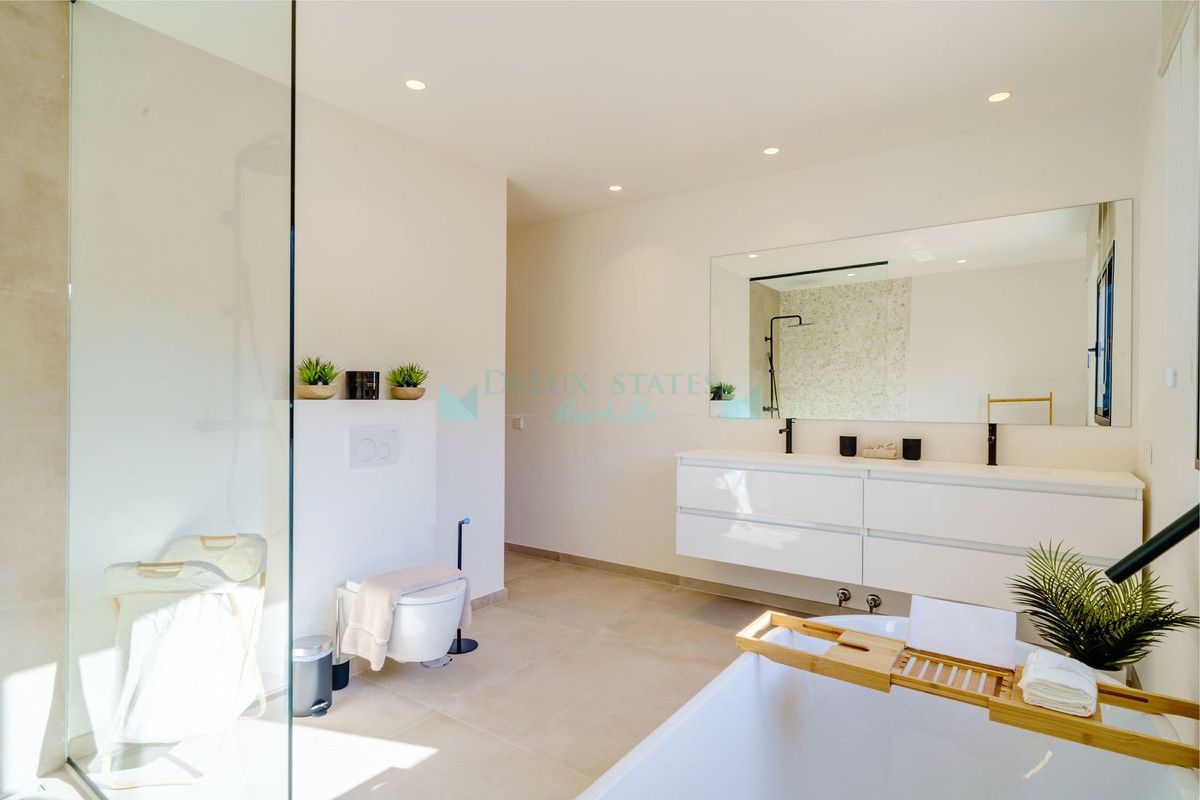 Villa for sale in Marbella