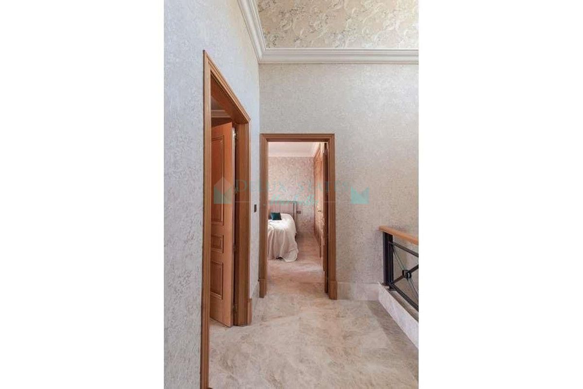 Town House for sale in Santa Clara, Marbella East