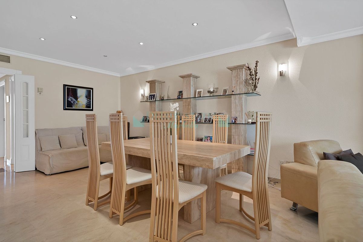 Ground Floor Apartment for sale in New Golden Mile, Estepona