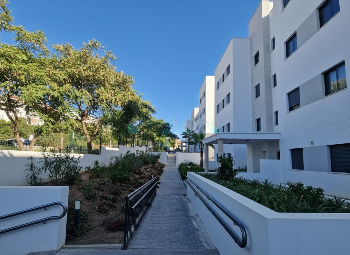 Ground Floor Apartment for sale in Estepona