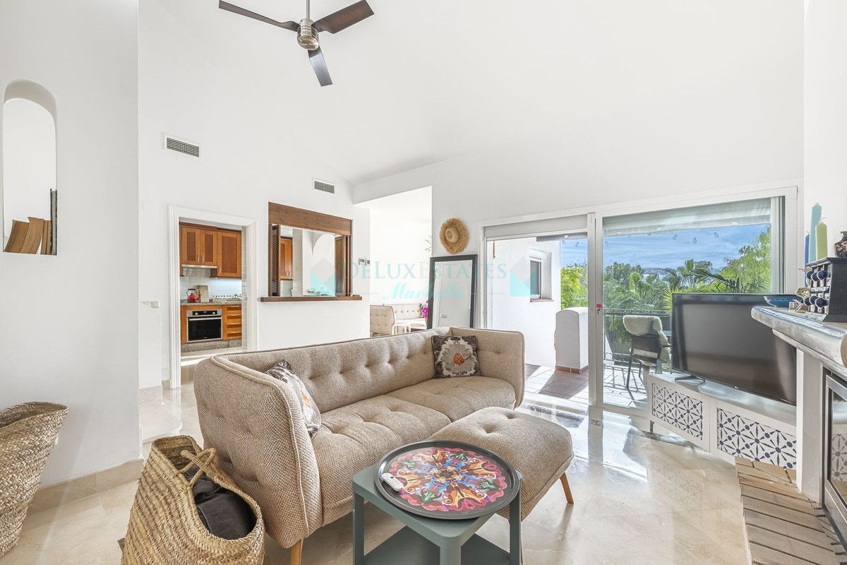 Town House for sale in Istan