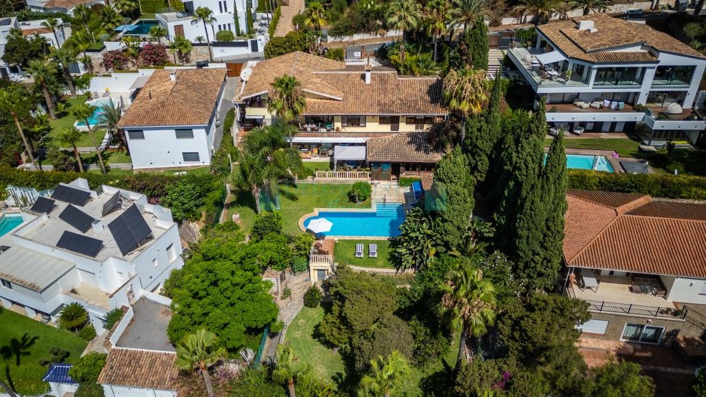 Villa for sale in Marbesa, Marbella East