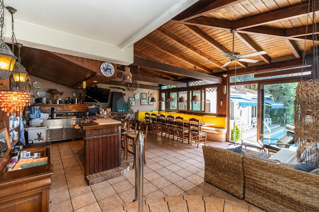 Villa for sale in Marbesa, Marbella East