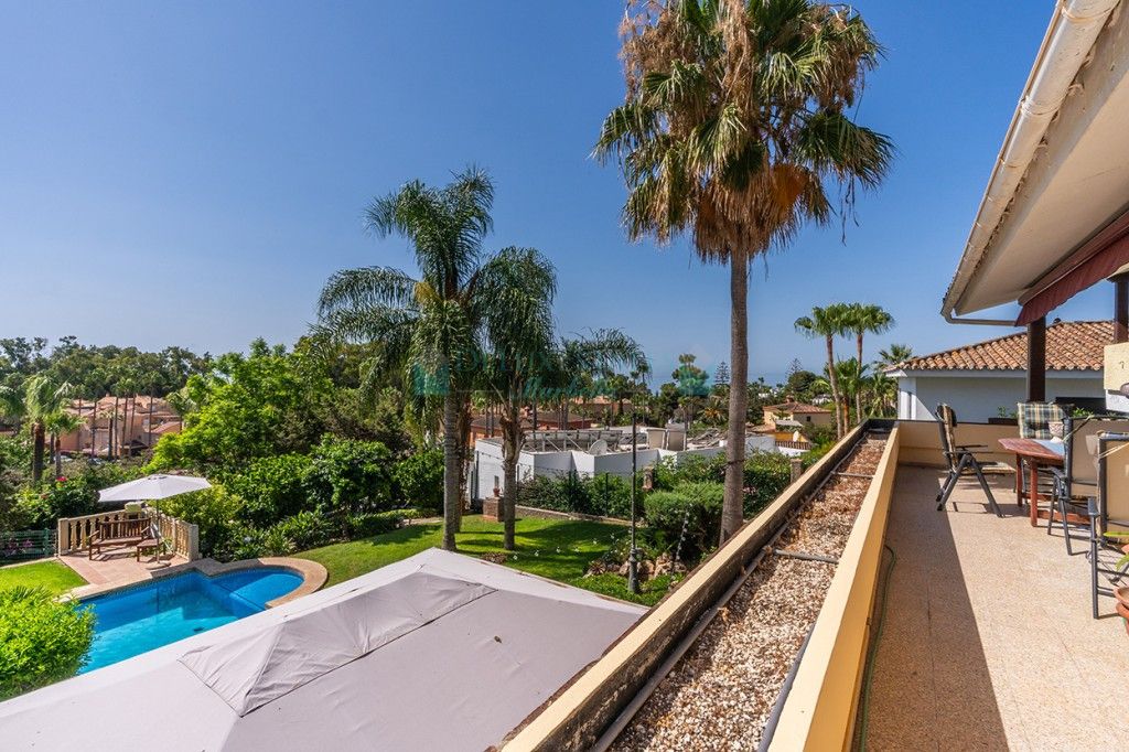 Villa for sale in Marbesa, Marbella East