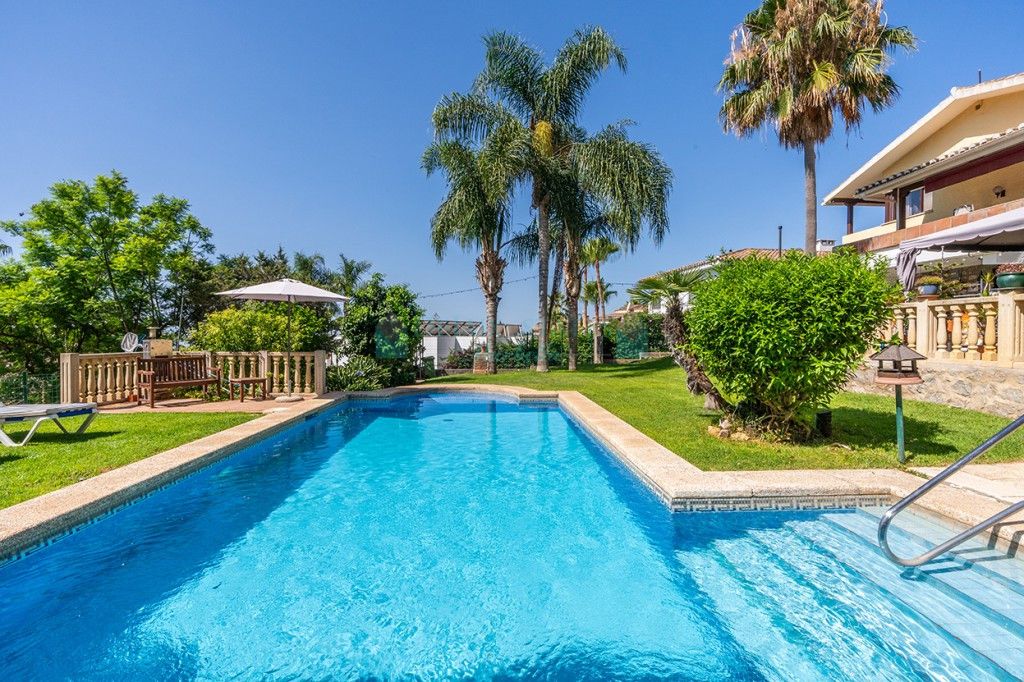 Villa for sale in Marbesa, Marbella East