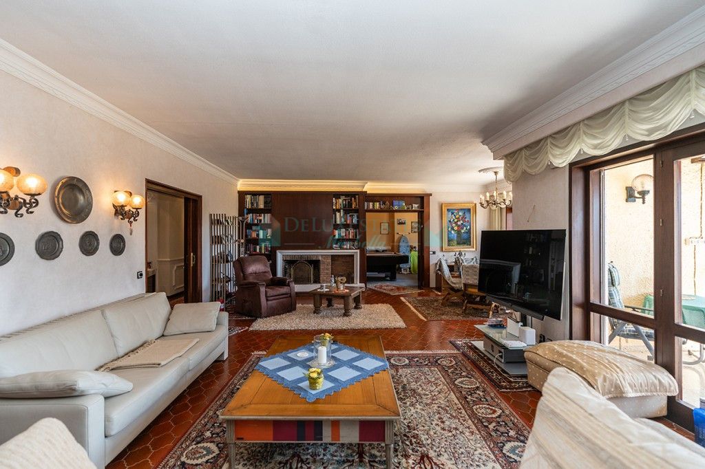 Villa for sale in Marbesa, Marbella East