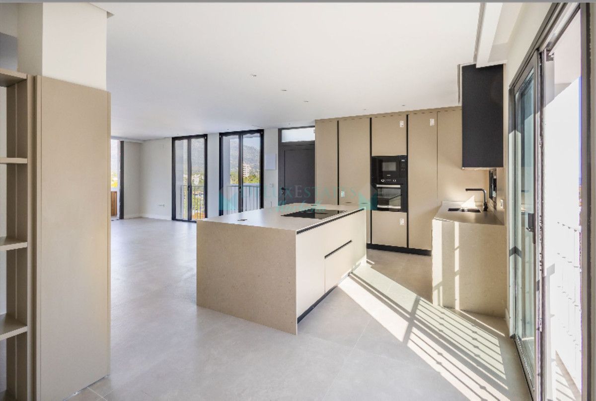 Penthouse for sale in Nueva Andalucia