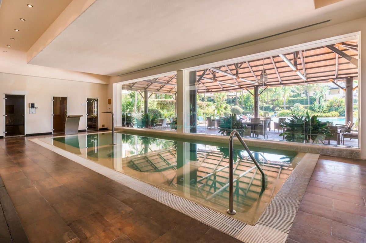 Ground Floor Apartment for sale in Benahavis