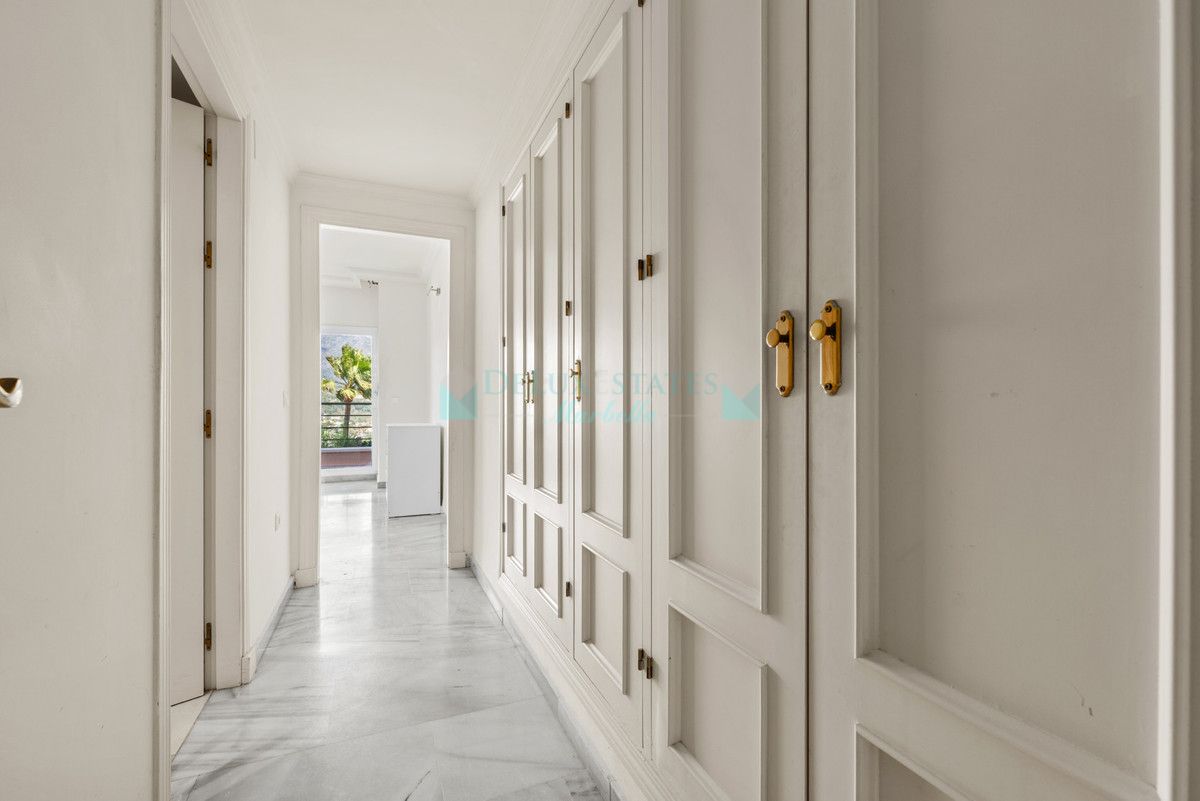 Apartment for rent in Nueva Andalucia