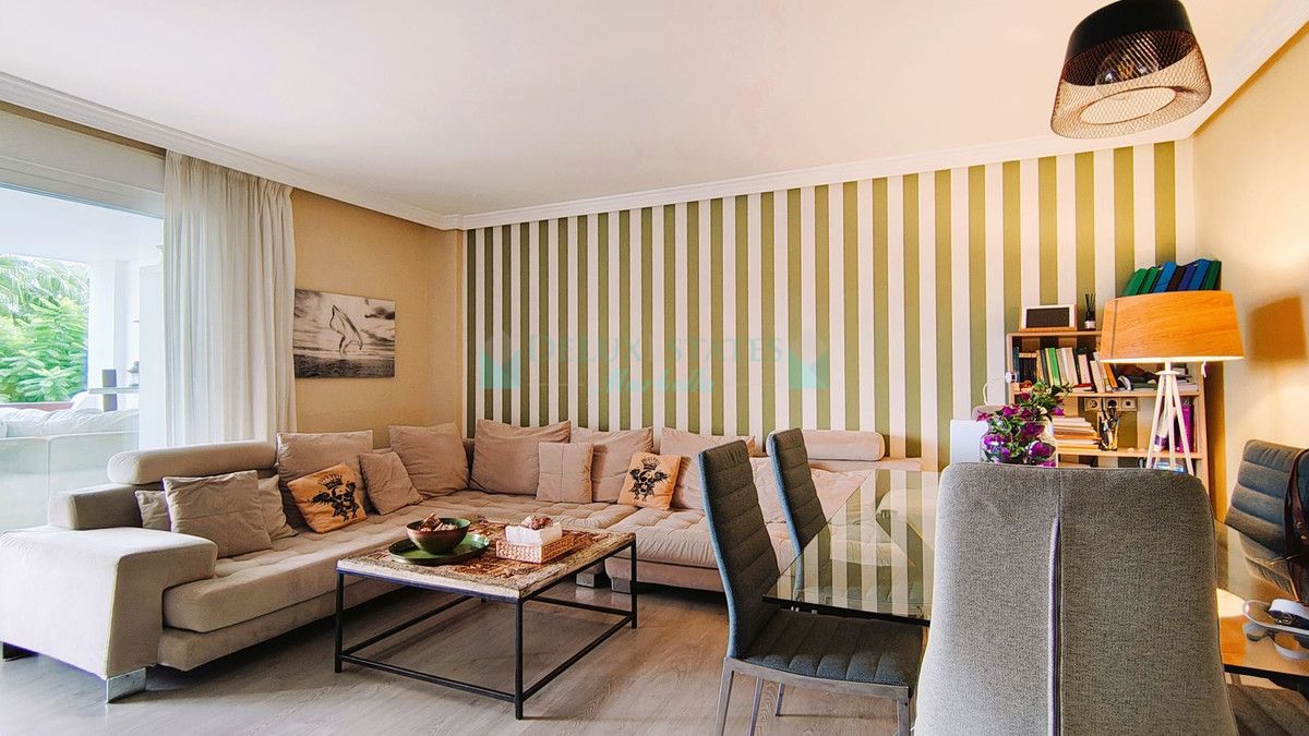 Ground Floor Apartment for sale in Selwo, Estepona