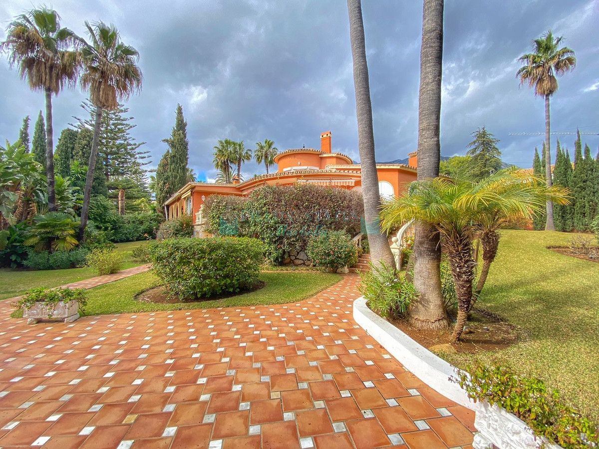 Villa for sale in Nagüeles, Marbella Golden Mile