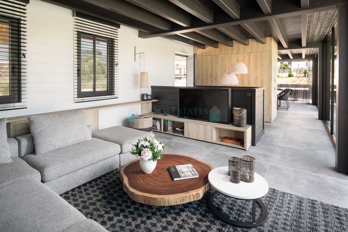 Villa for sale in Valle Romano, Estepona