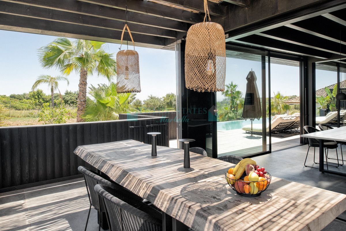 Villa for sale in Valle Romano, Estepona