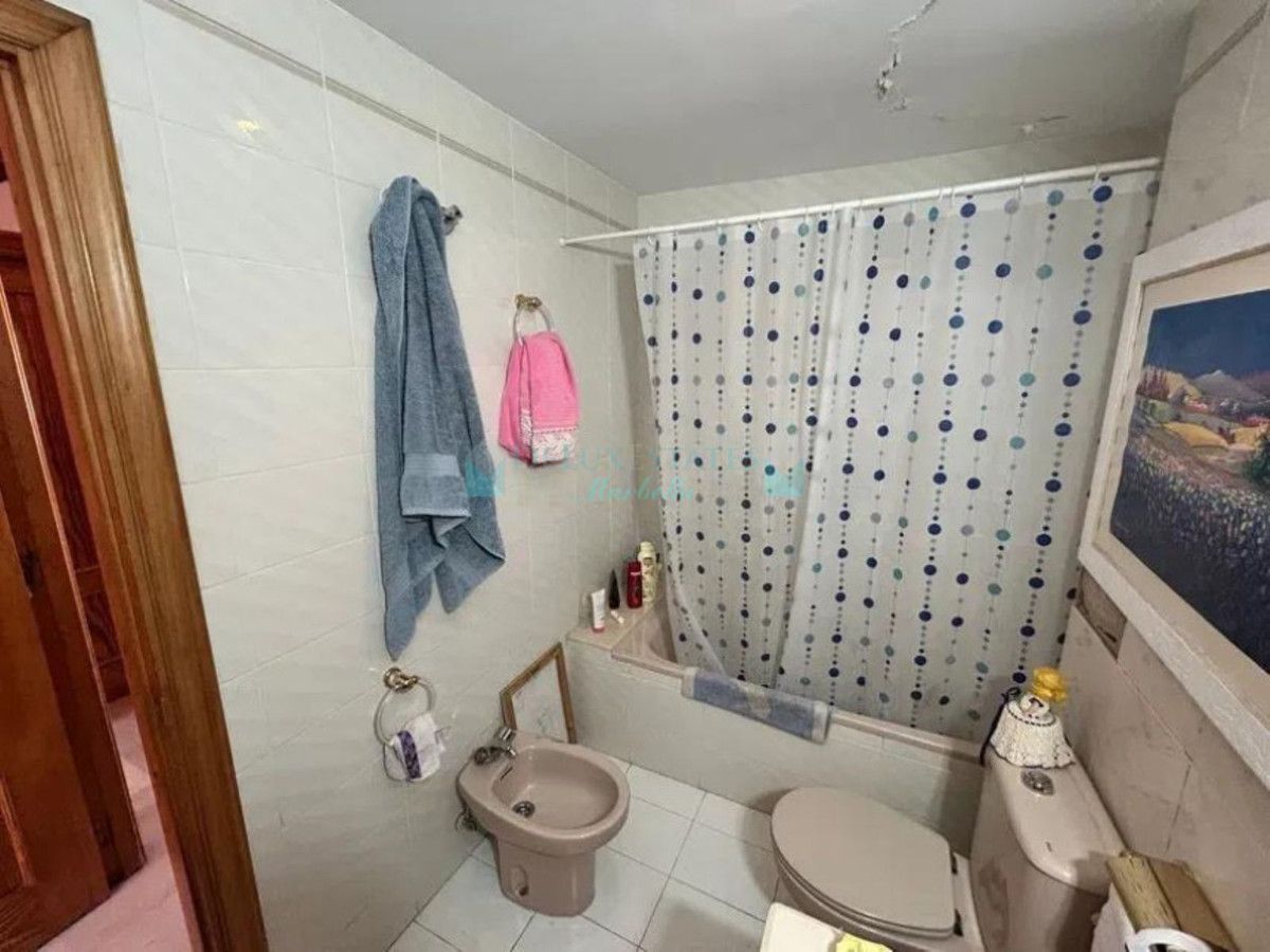 Penthouse for sale in Estepona