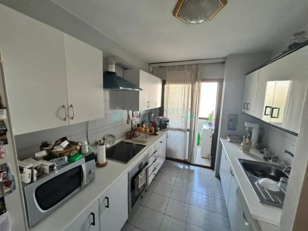 Penthouse for sale in Estepona