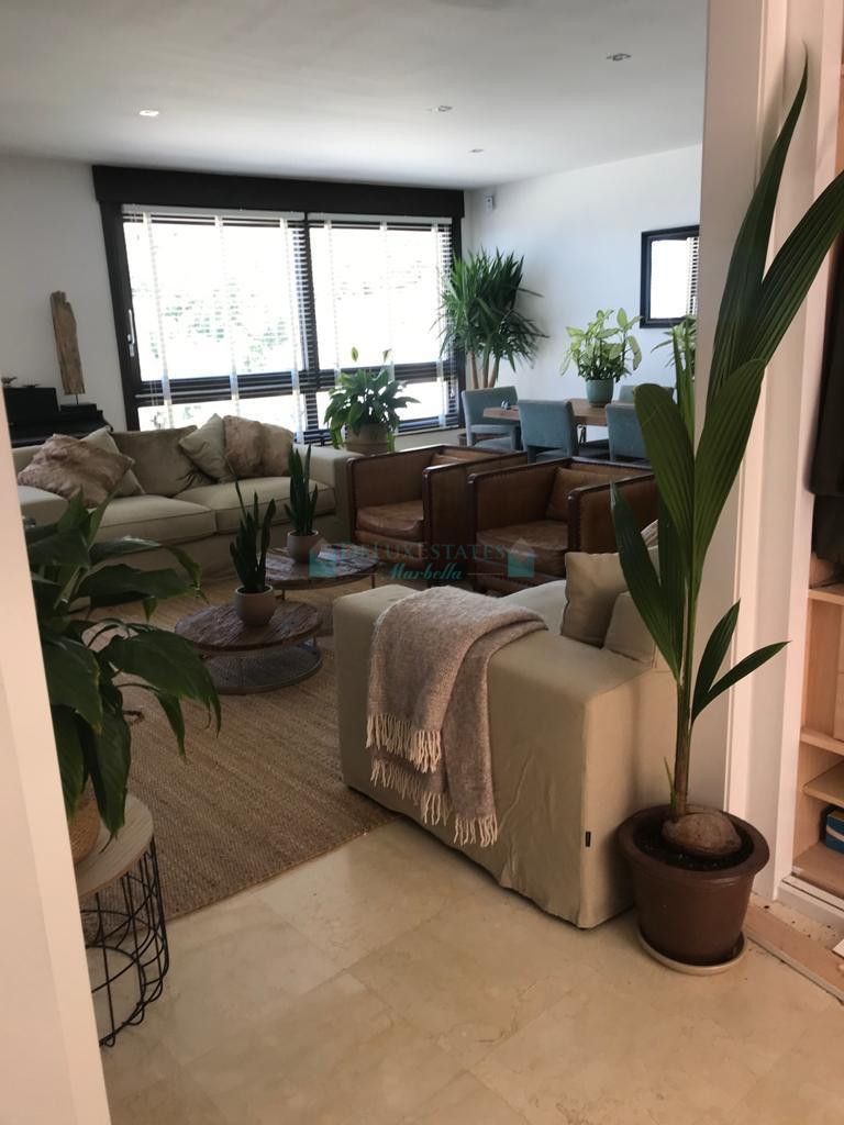 Apartment for sale in Los Monteros, Marbella East