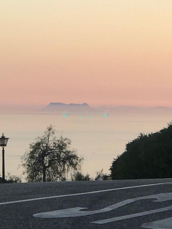 Apartment for sale in Los Monteros, Marbella East