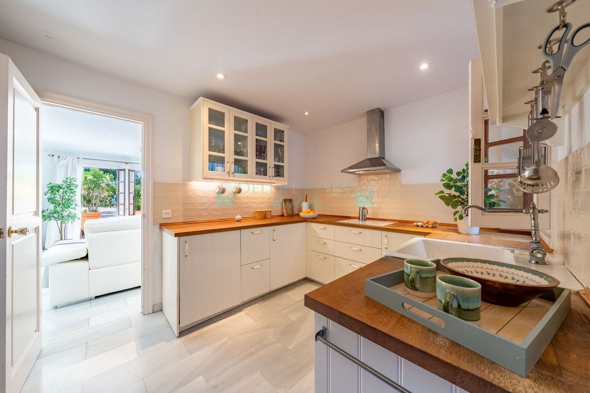 Ground Floor Apartment for sale in Marbella Golden Mile