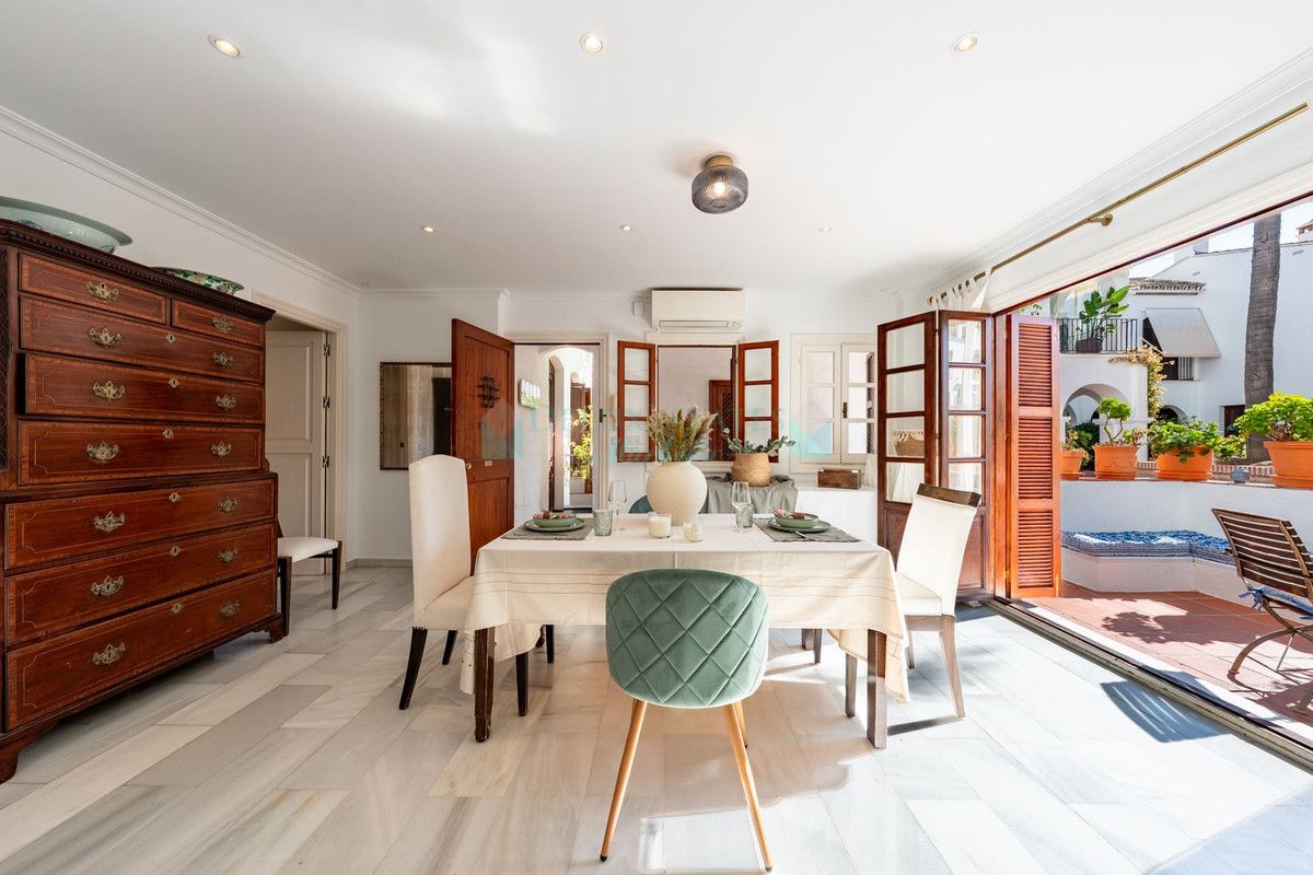 Ground Floor Apartment for sale in Marbella Golden Mile