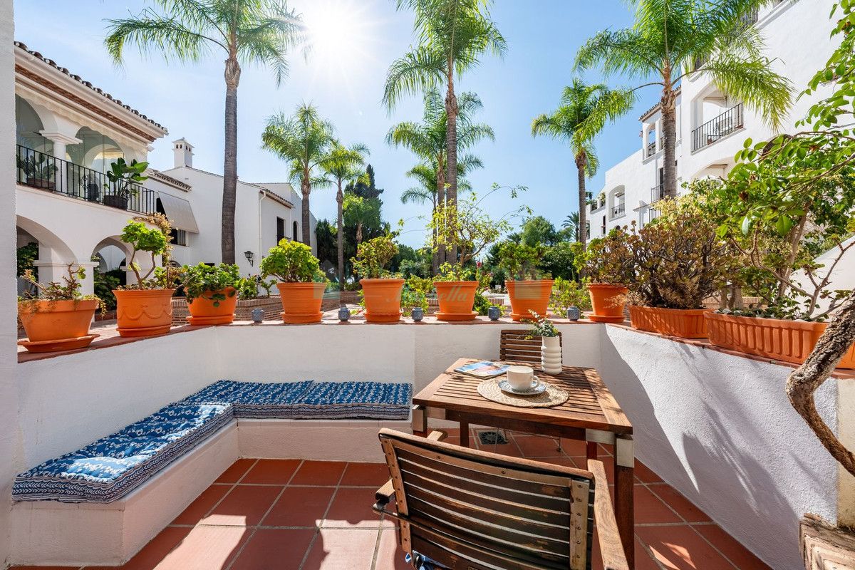 Ground Floor Apartment for sale in Marbella Golden Mile