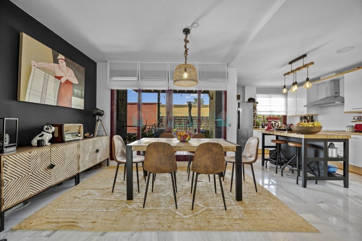 Villa for sale in Los Flamingos, Benahavis
