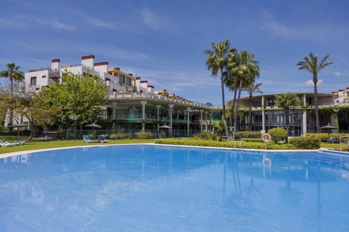 Villa en venta en Los Flamingos, Benahavis