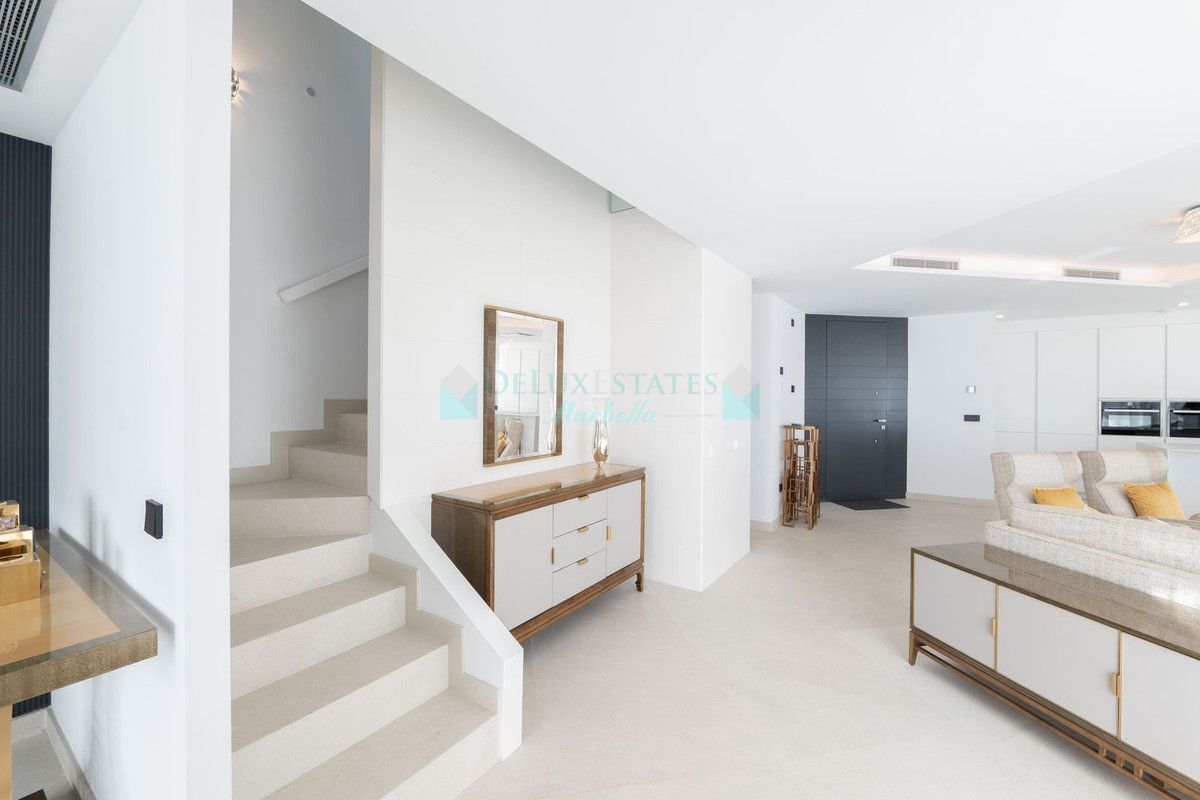 Town House for sale in Estepona