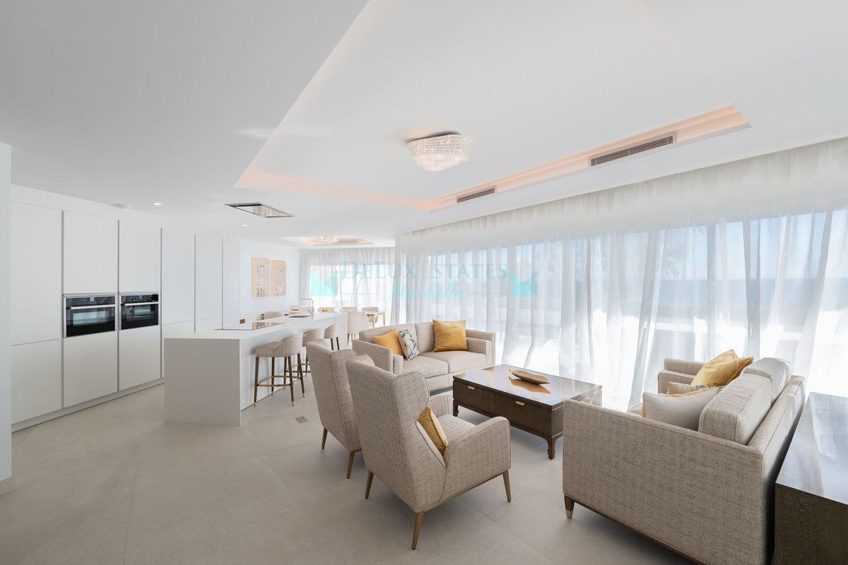 Town House for sale in Estepona