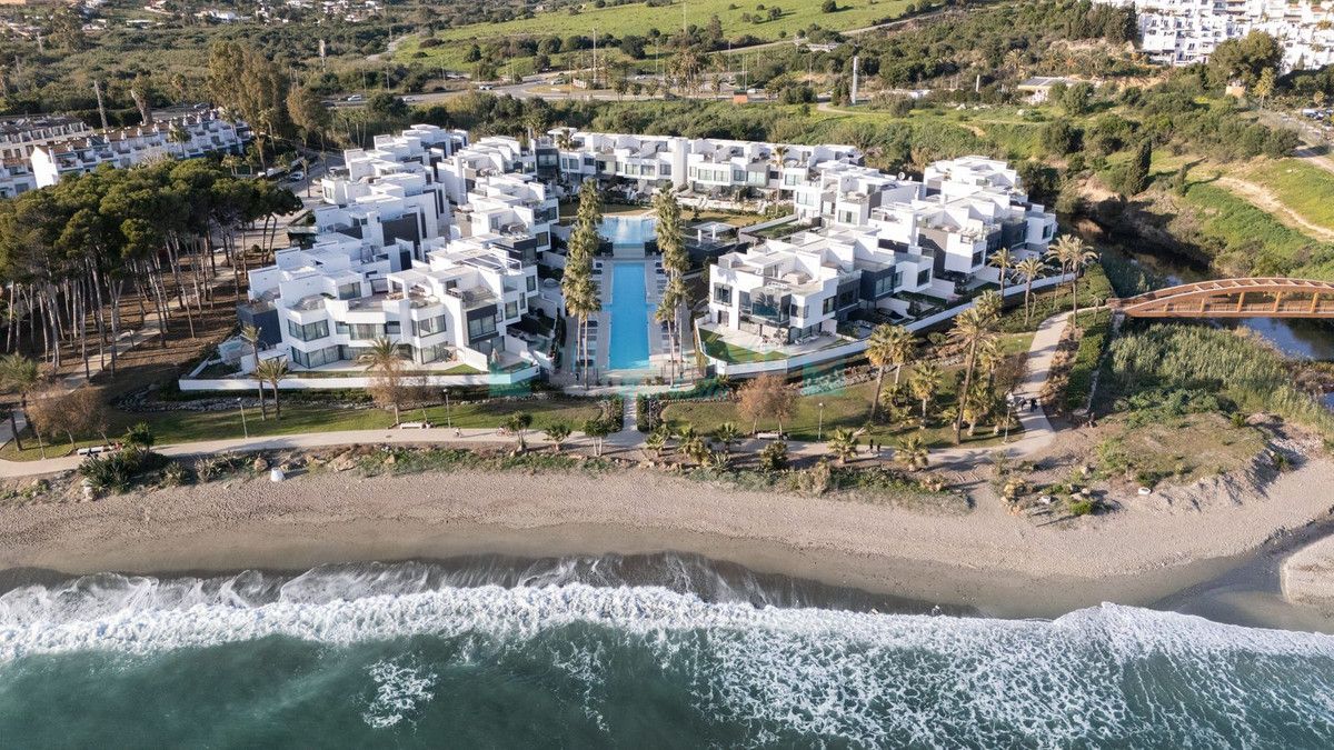 Town House for sale in Estepona