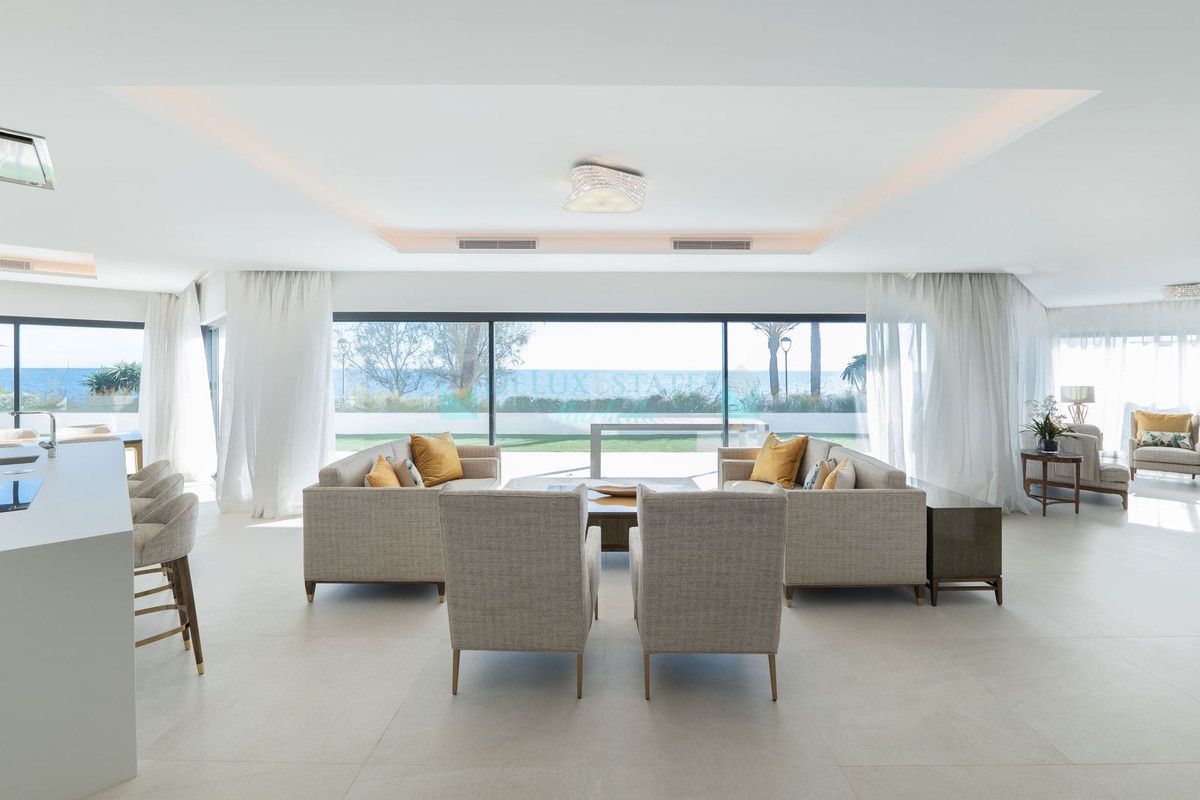 Town House for sale in Estepona