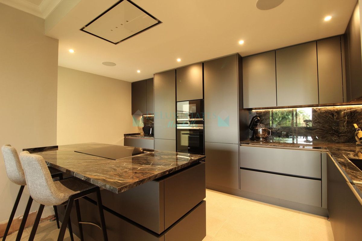 Ground Floor Apartment for sale in Sierra Blanca, Marbella Golden Mile