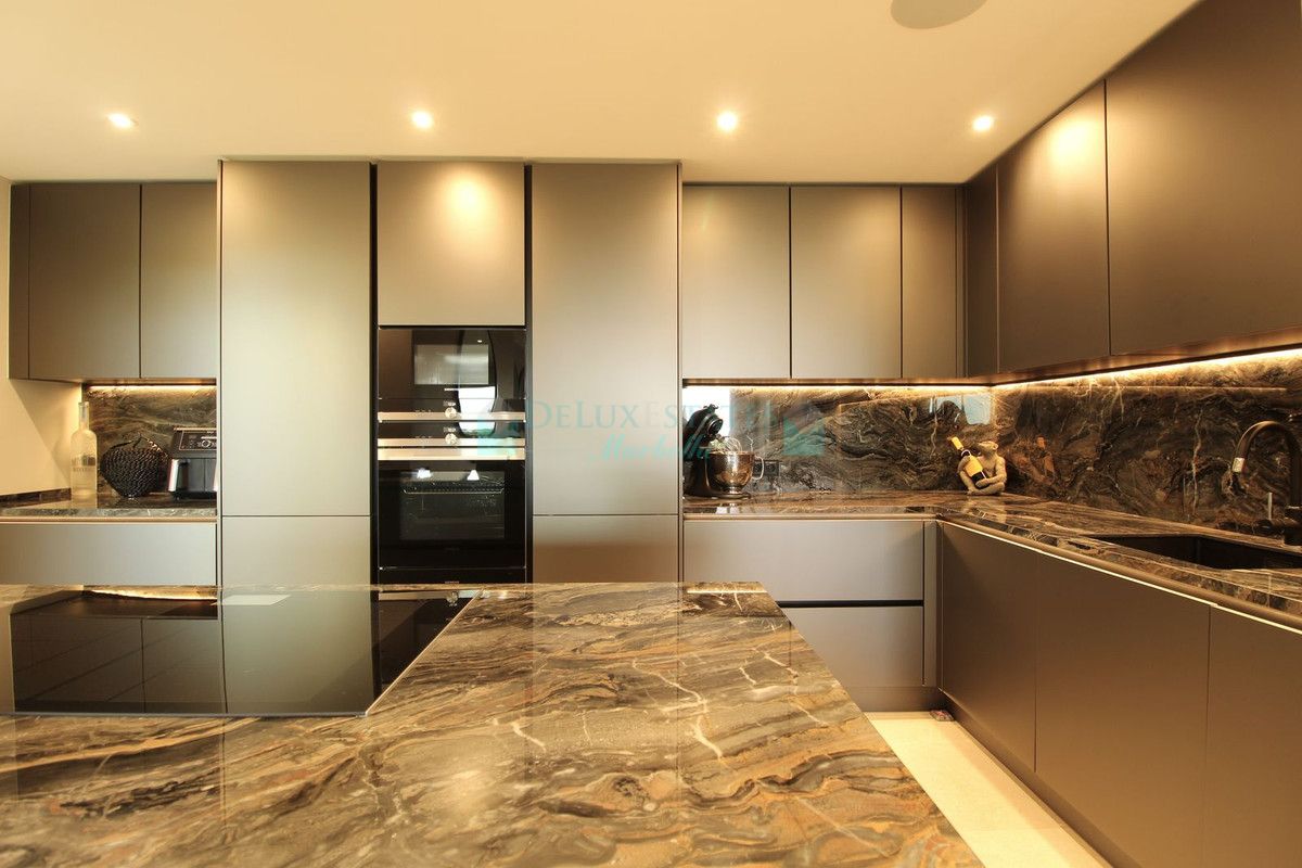 Ground Floor Apartment for sale in Sierra Blanca, Marbella Golden Mile