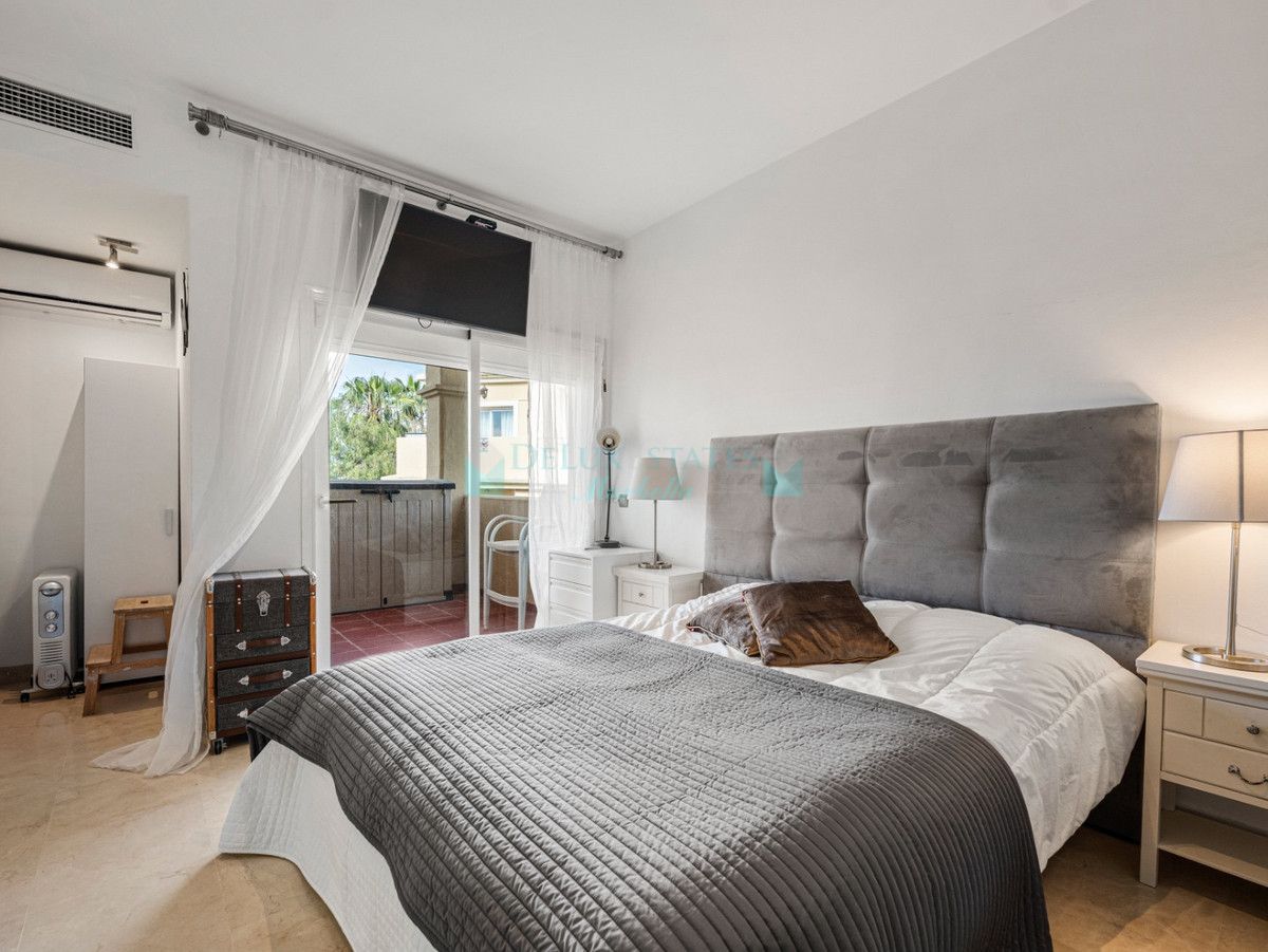 Penthouse for sale in Benahavis