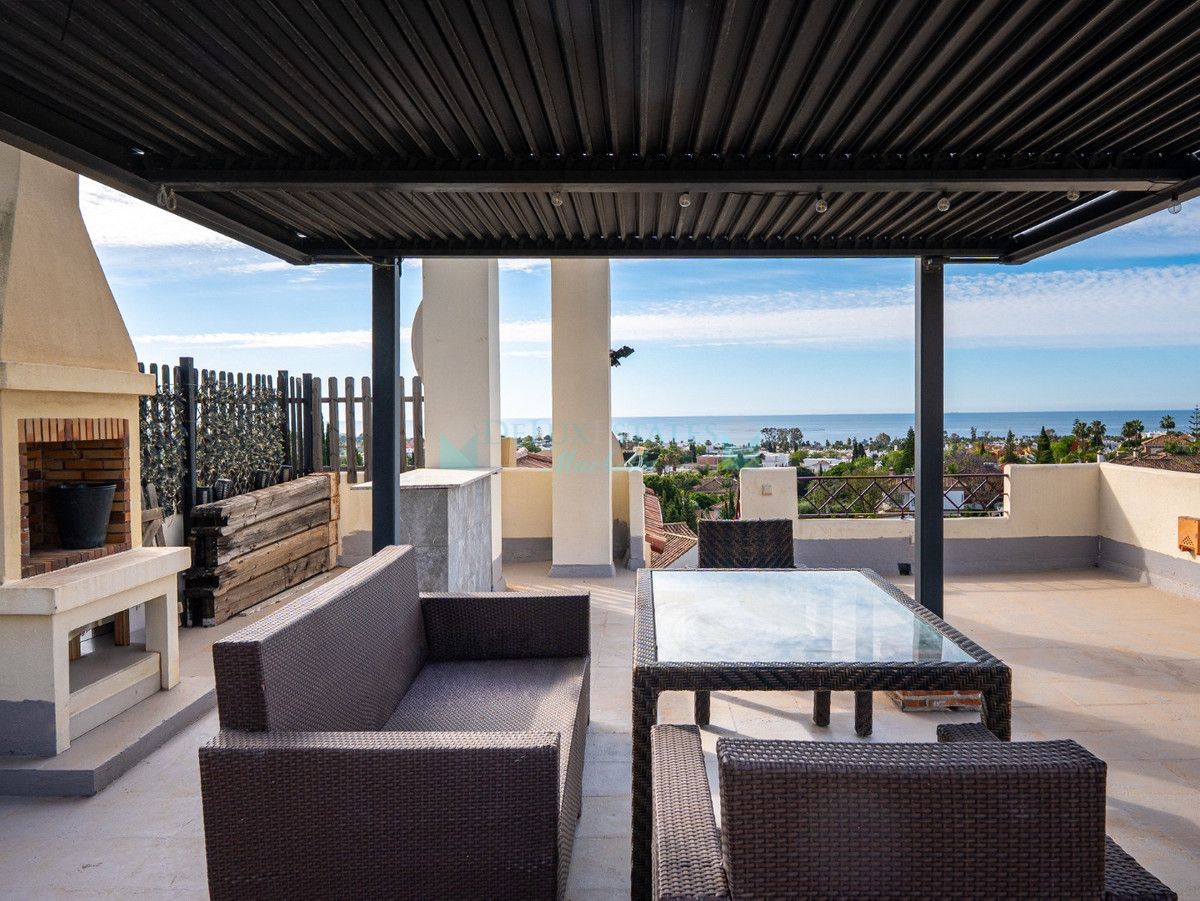 Penthouse for sale in Benahavis