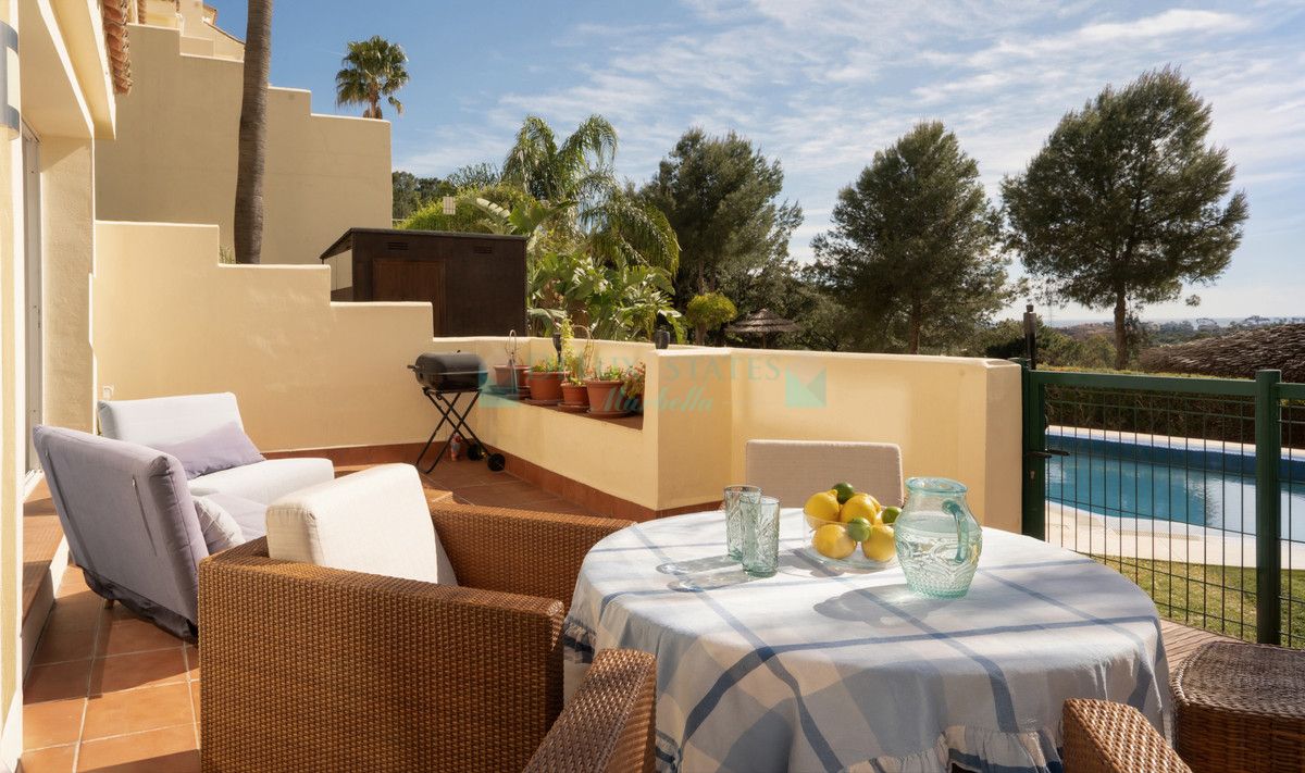 Ground Floor Apartment for sale in Benahavis