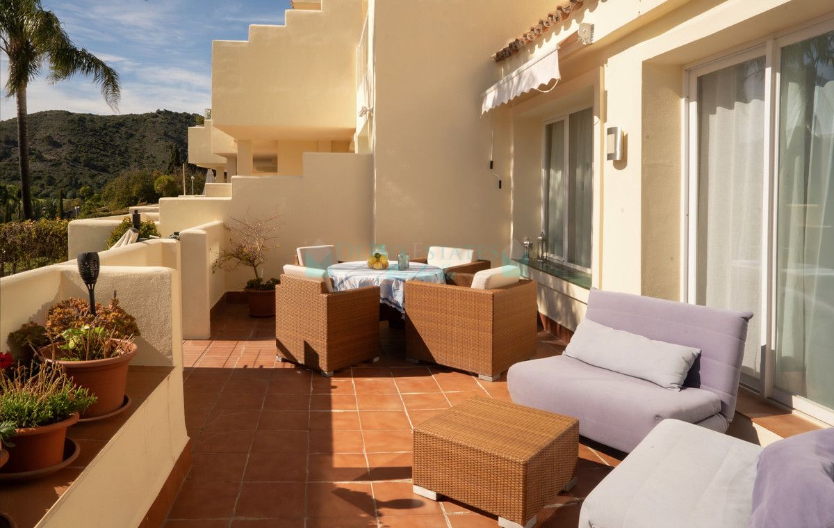 Ground Floor Apartment for sale in Benahavis